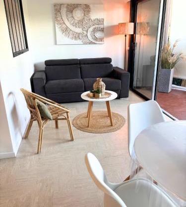Studio cosy avec piscine Mandelieu La Napoule