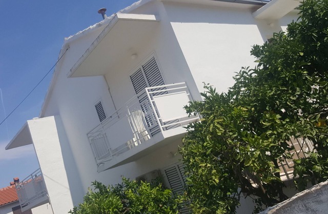 Studio flat with balcony and sea view Hvar (AS-15378-a)