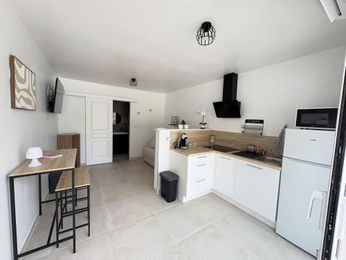 Studio Luna Confort et proximité du Roc d Azur 2025
