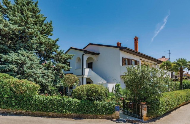 Stunning Apartment In Novigrad With Wifi