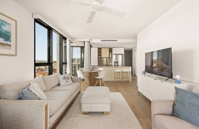 Stunning Beachfront Stay in Sandbar Burleigh