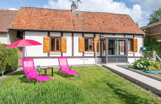 Stunning private villa for 4 guests with WIFI, TV, terrace and pets allowed