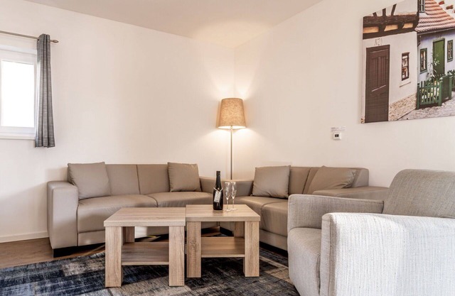 Stunning private villa for 10 people with WIFI, TV, terrace and pets allowed
