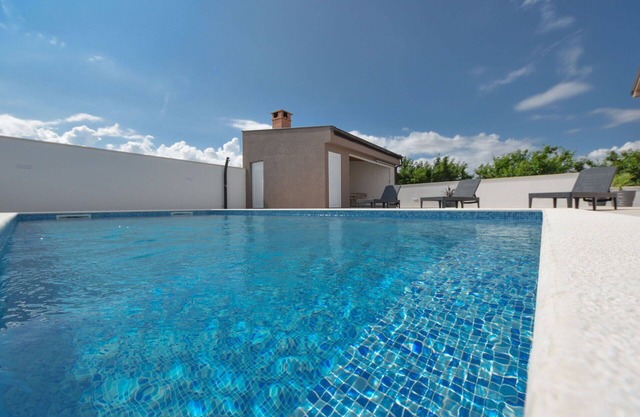 Stunning private villa for 8 guests with A/C, WIFI, private pool, TV and terrace