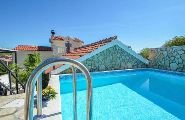 Stunning private villa for 8 people with A/C, WIFI, private pool, TV and terrace