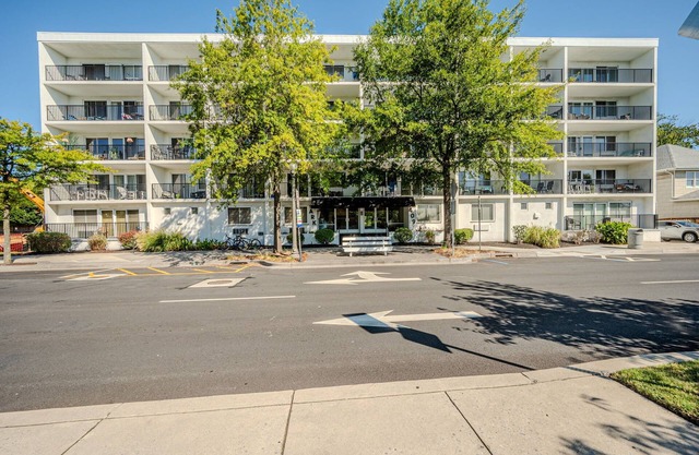 Stylish Beach Condo in the Heart of Downtown Rehoboth Beach!