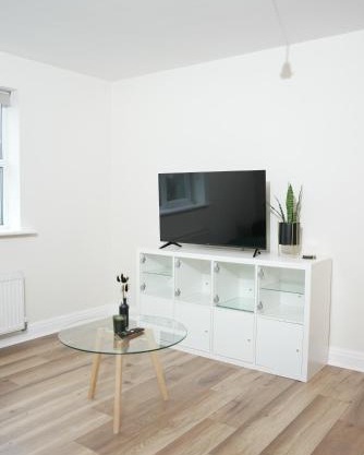 Stylish Pride Park DERBY Apartment - Free WIFI, Parking