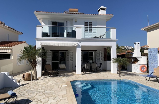 Stylish Villa with Private Pool in the Village of Pissouri