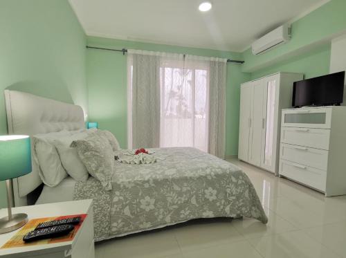 Suite with beach view