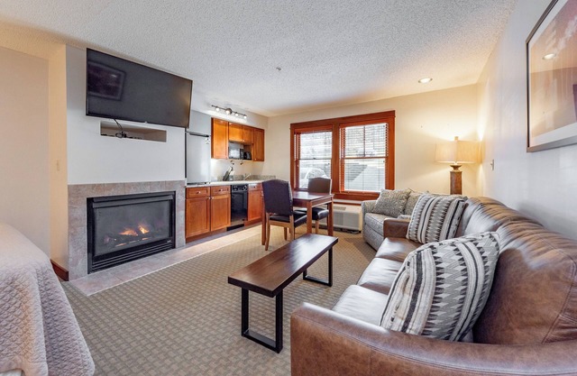 Suites at Silver Tree: A124 Studio Standard View