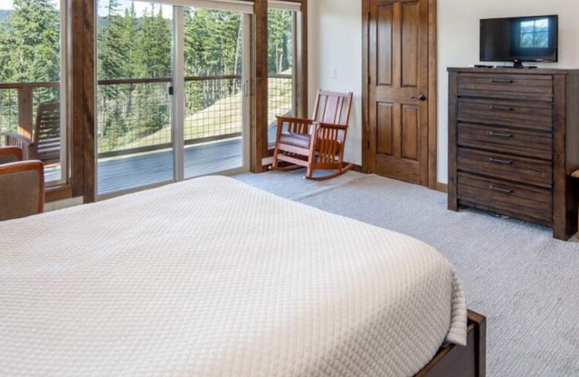 Suncadia 3 Bdrm Townhome with Hot Tub