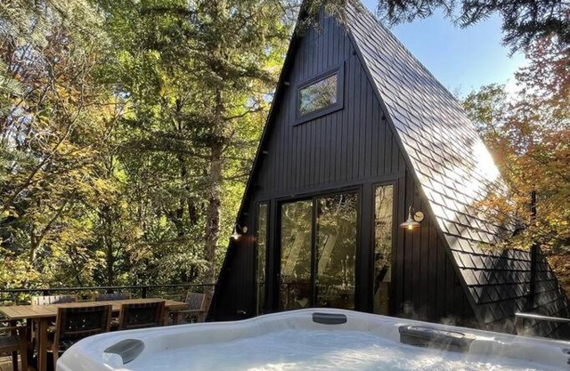 Sundance A-Frame 5 Min Walk to Resort & XL Hot Tub