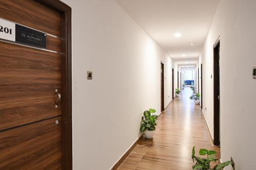 Super Townhouse De Alphabet Karmanghat
