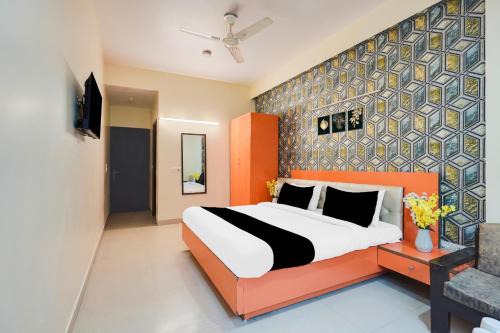 Super Townhouse Maithli Marg Sector 55 Formerly Red Roof