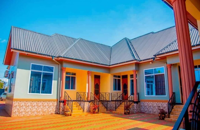 Superb cottage with AC in lively Moshi