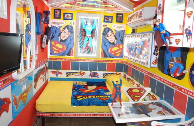 SUPERMAN Point Airport Catania