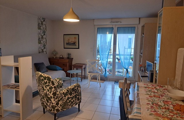 T2 in Ramonville close to the Canal du Midi and science schools