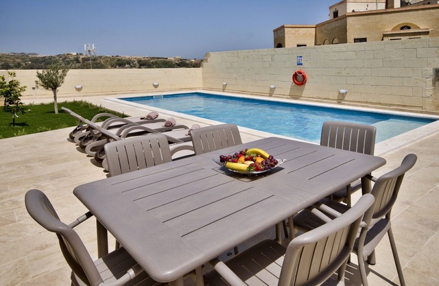 Ta Xandru Holiday Home with pool in Munxar Gozo
