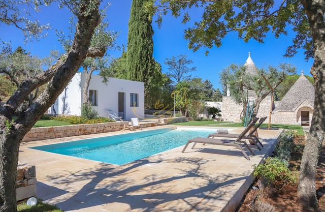 TD Trulli Tortorella with Nature Pool & Sauna