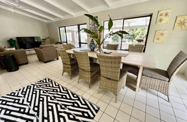 Tereora Heights Pool 3-Bedroom Private Retreat
