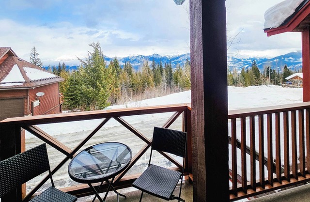 The Arete: 3-bedroom mountain townhouse with hot tub