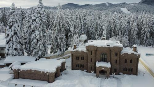 The Castle - Your unique way of retreat