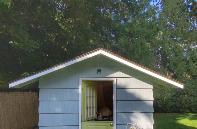 The Cedar Cabin at the Forest Farmstead