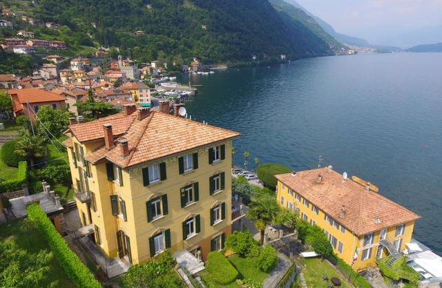 The Comfort - Big Apartment in Villa with Garden and Terrace