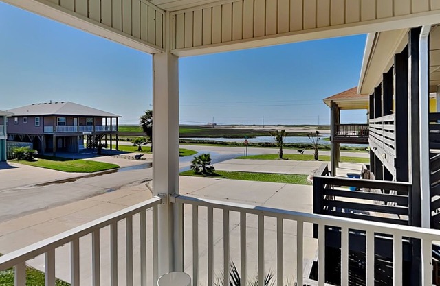 The Driftwood | Enjoy Relaxing Water Views!