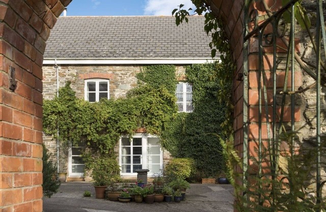 THE GALLERY, family friendly, with open fire in Aveton Gifford