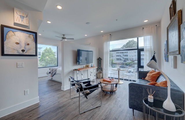 The Hive 201 King Suite by BlueStar