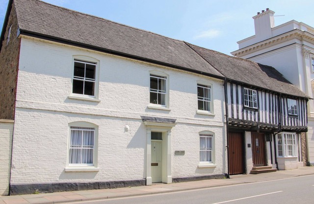 THE MALTSTER'S HOUSE, family friendly, with open fire in Ludlow