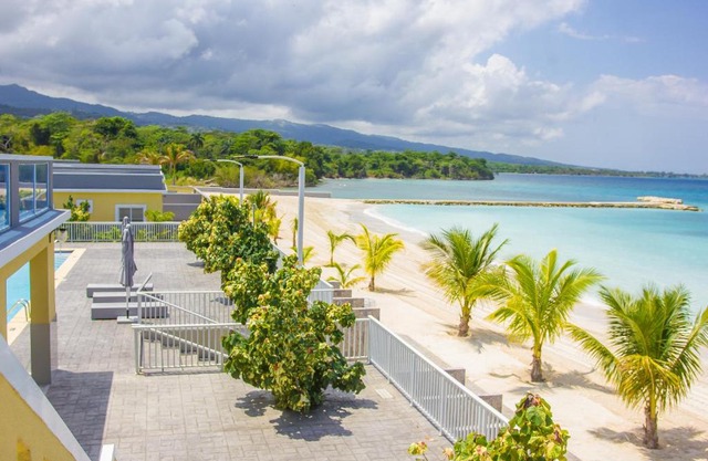 The Marina Villa de Sonja