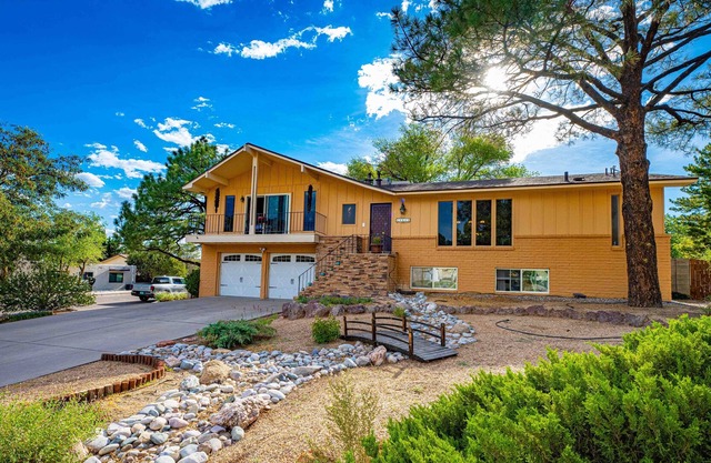The Morning Sun Home | Spacious, Updated, Fun--Views!
