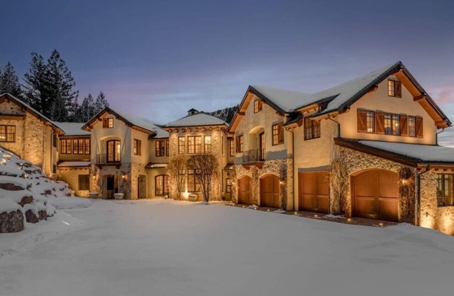 The Mountain Chateau | Stunning Views