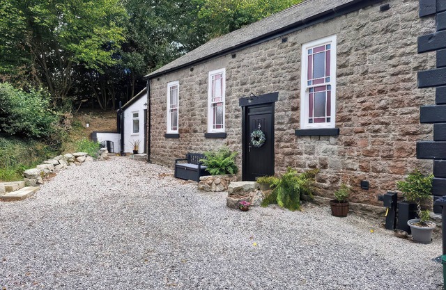 THE OLD NANT-Y-FFLINT CHAPEL, pet friendly, with a garden in Flint