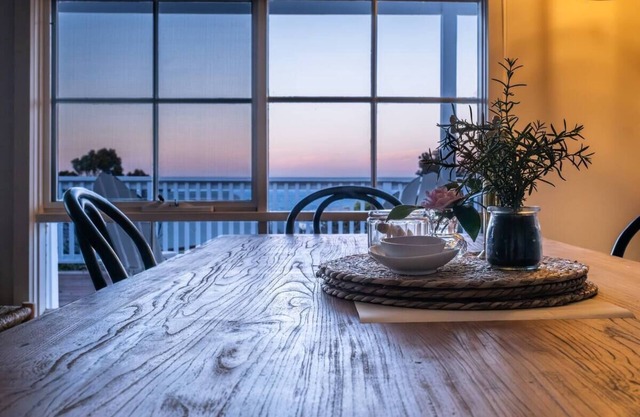 The Shack - Sunny beach house - Breathtaking views!
