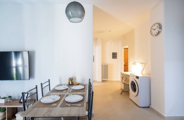 Theai 1-Bedroom Apartment in Athens