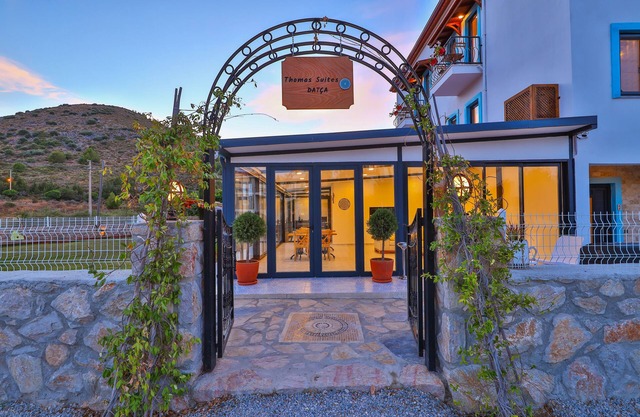 Thomas Suites Datca