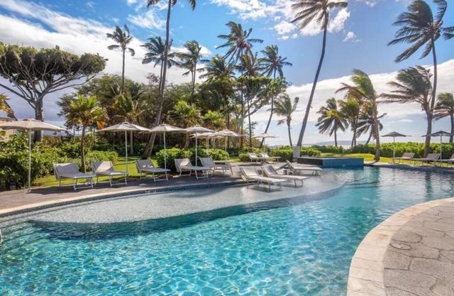 Three-Bedroom Premier Penthouse Suite with Ocean View