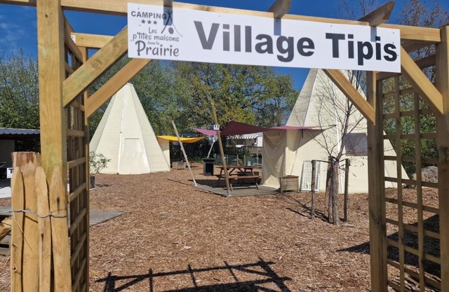 Tipi Les P'tites Maisons dans la Prairie