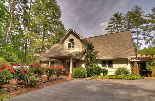 Toccoa Lookout Cottage by Escape to Blue Ridge