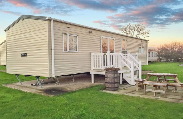 Tollerton Gold Caravan