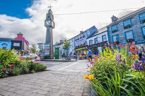 Top Of The Town Westport
