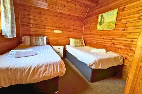 Tor View Lodge with Hot Tub & Sauna - Spa Resort - South Devon
