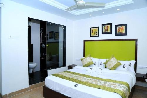 Townhouse Benz Circle MG Road