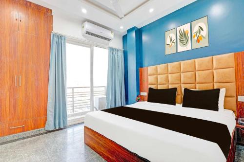 Townhouse Oak Sector 62 Paras Trinity Mall
