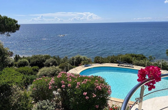 Très belle villa accès mer et vue panoramique