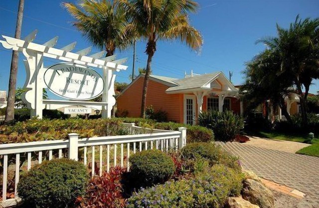Tradewinds 1 Bedroom South Cottage. Pet Friendly.