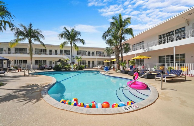 Tradewinds Apartment Hotel